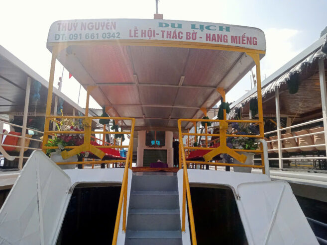 Đặt tàu đi lễ Đền Chúa Thác Bờ
